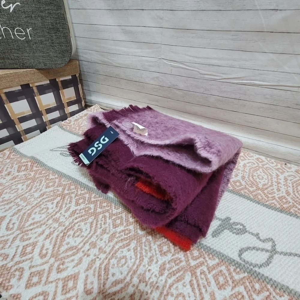 DSG BLANKET SCARVE PURPLE, RED & LIGHT PURPLE